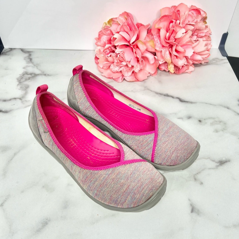 CROCS Duet Busy Day Slip On Flats